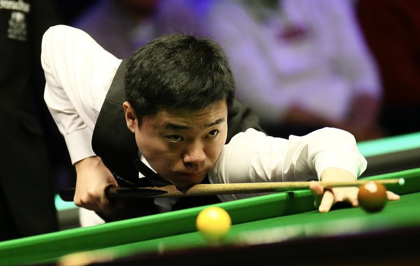 在足球圈内 在足球圈内